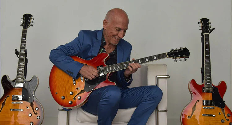 拉里·卡尔顿（Larry Carlton）为陛下